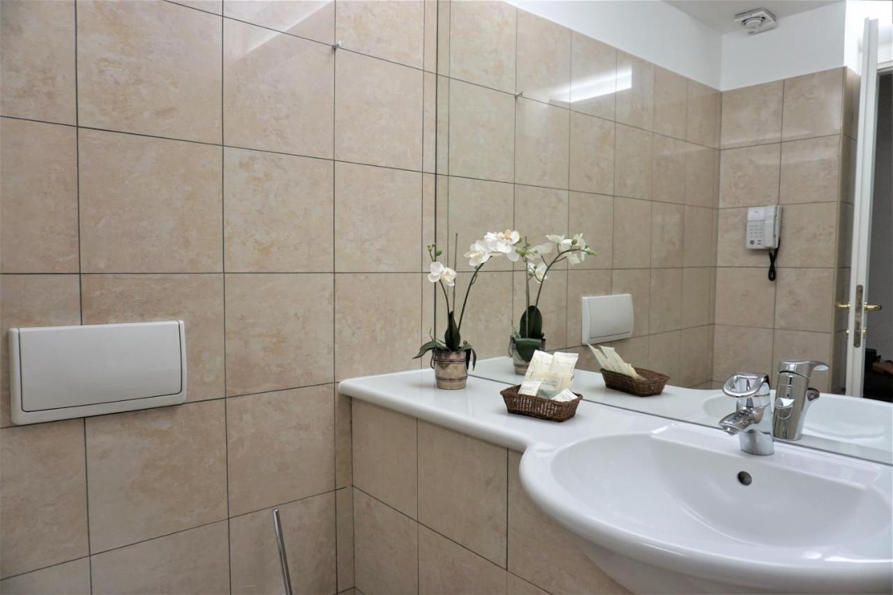 Delta Hotel Apartments San Donato Milanese Zewnętrze zdjęcie
